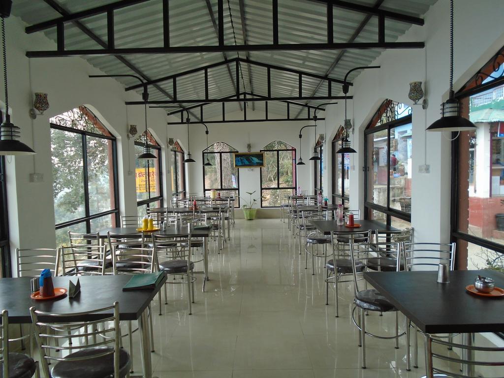 New Dolma Hotel Almora Eksteriør bilde