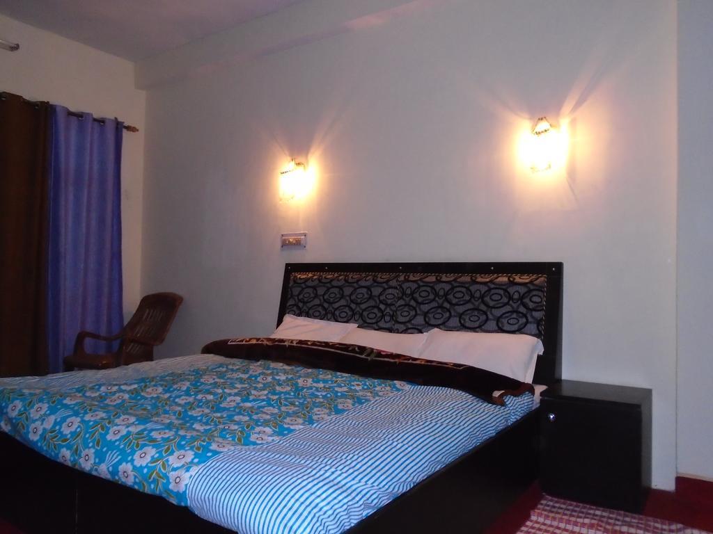 New Dolma Hotel Almora Rom bilde